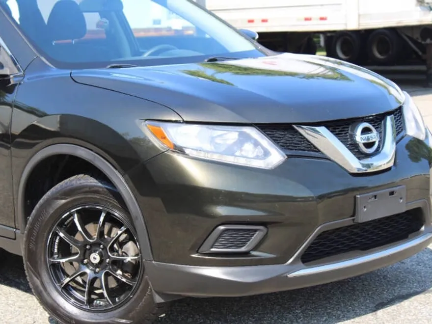 2016 Nissan Rogue S photo 1