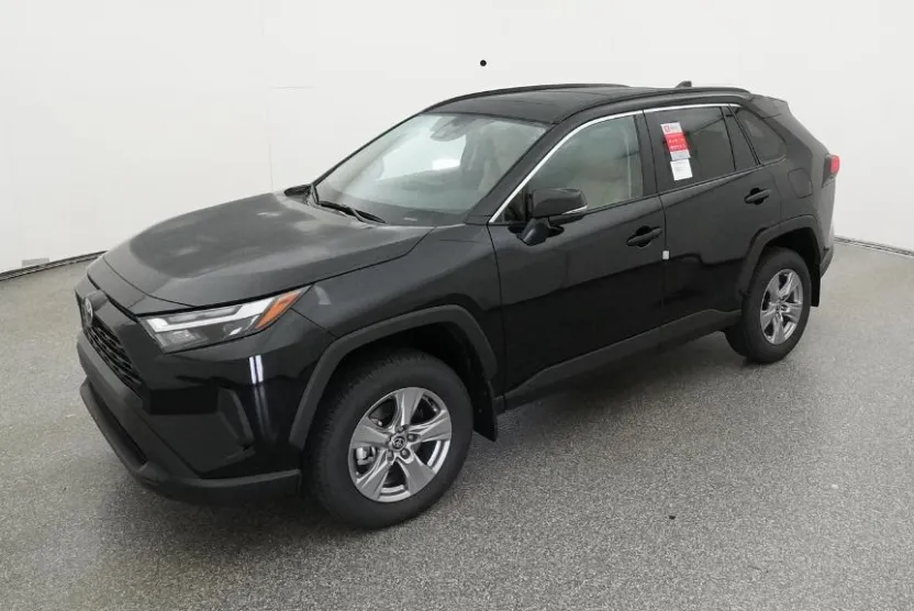 2025 Toyota RAV4 XLE photo 1