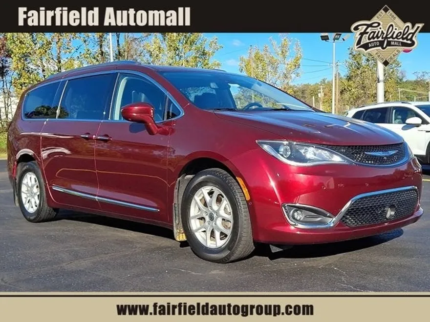2020 Chrysler Pacifica Touring Plus photo 1