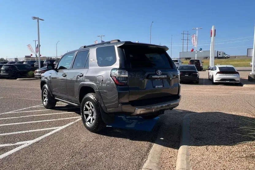 2021 Toyota 4Runner TRD Premium photo 1