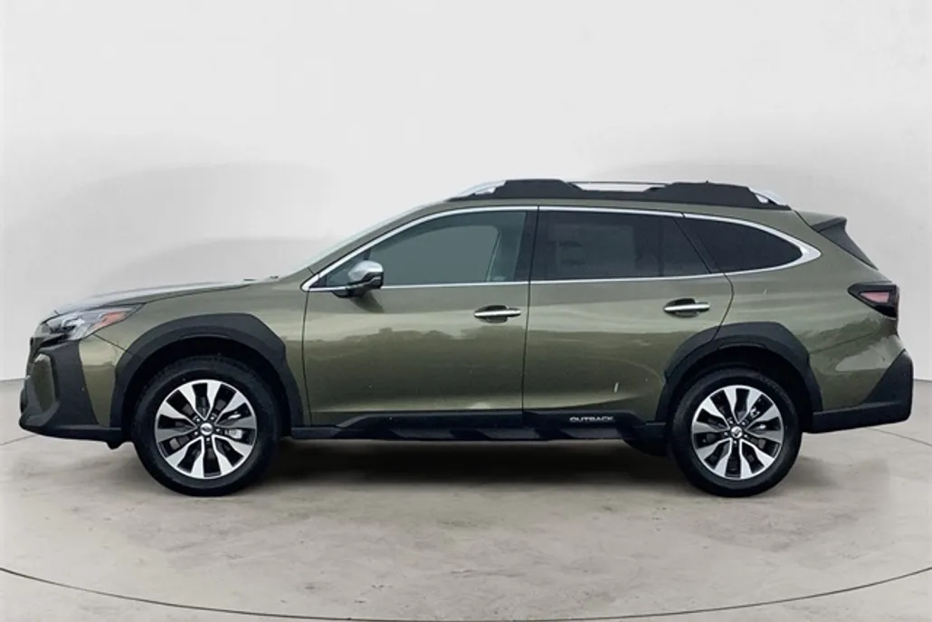 2025 Subaru Outback Touring XT photo 1
