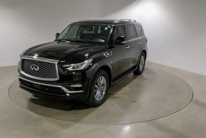 2019 Infiniti QX80 Luxe photo 1
