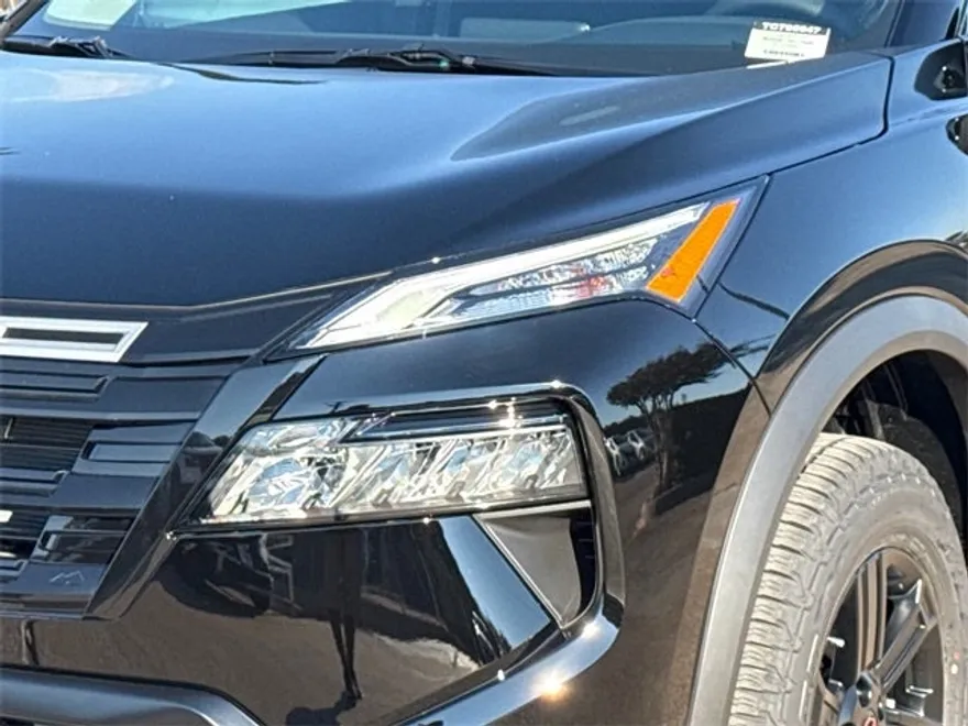 2026 Nissan Rogue SV photo 1