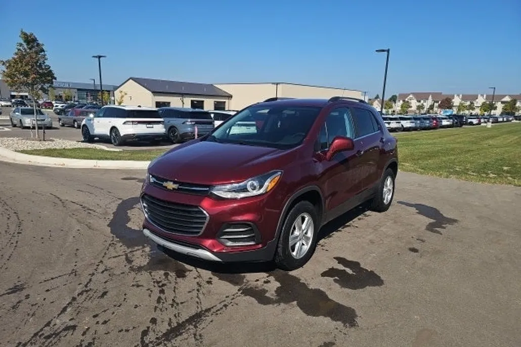 2017 Chevrolet Trax LT photo 1