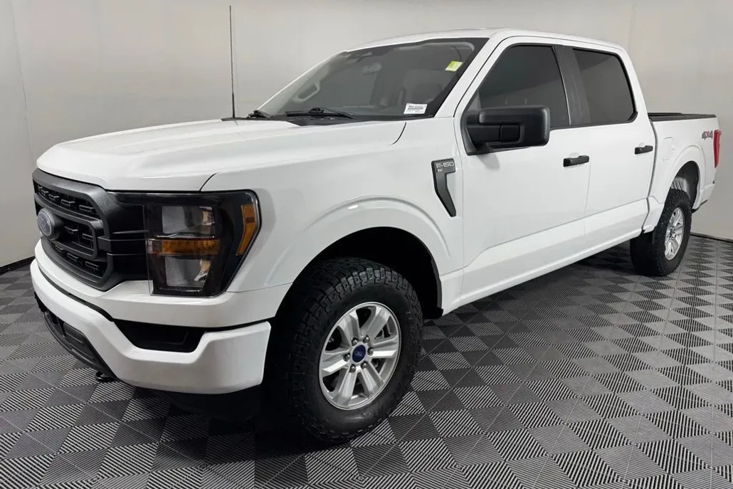 2023 Ford F-150 XL photo 1