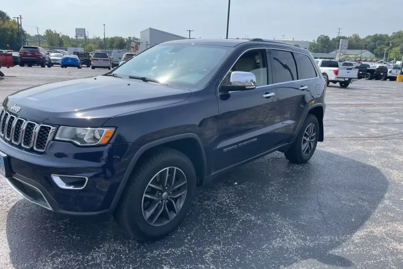 2017 Jeep Grand Cherokee Limited photo 1