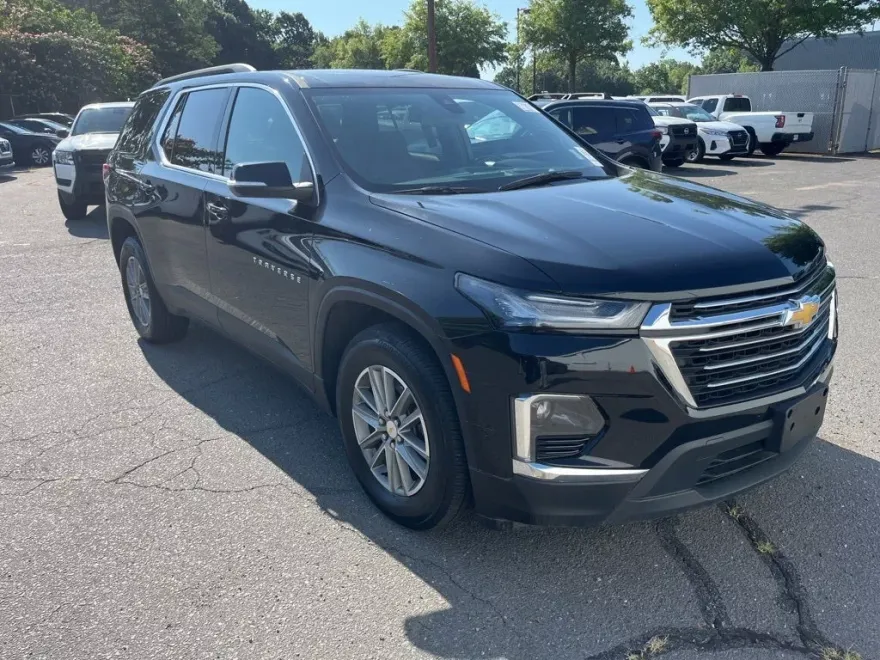 2023 Chevrolet Traverse Cloth photo 1