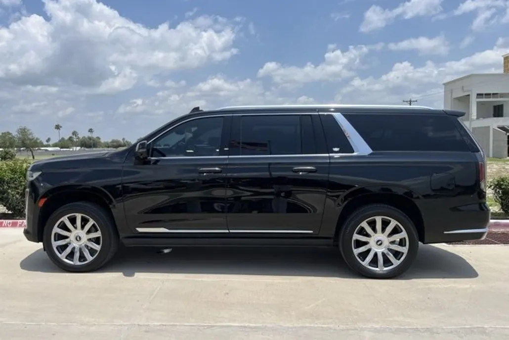 2022 Cadillac Escalade ESV Premium Luxury Platinum photo 1