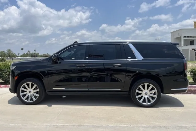 2022 Cadillac Escalade ESV Premium Luxury Platinum photo 1