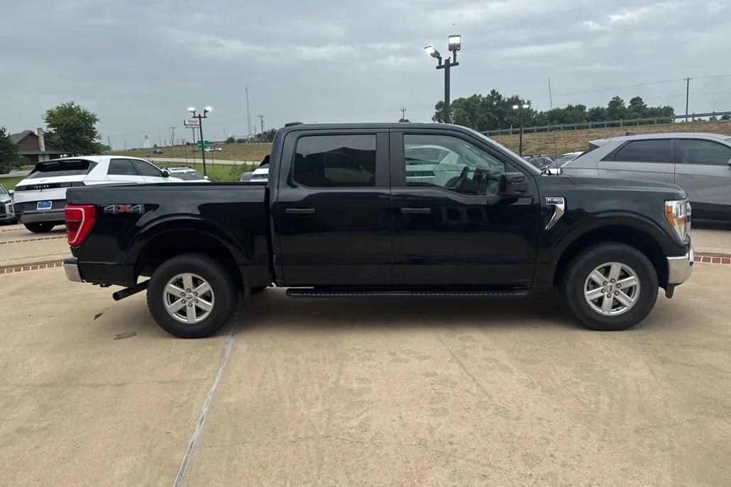 2021 Ford F-150 XLT photo 1