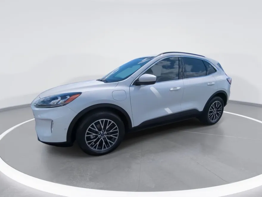 2022 Ford Escape Titanium Plug-In Hybrid photo 1