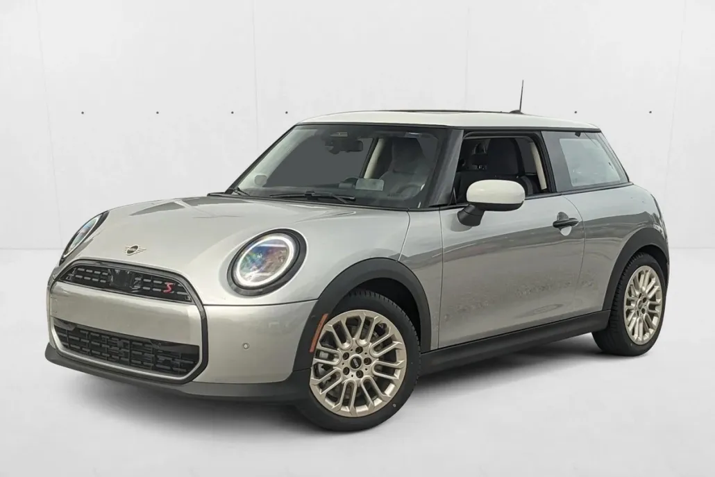 2025 Mini Cooper 2 Door Hardtop Signature photo 1
