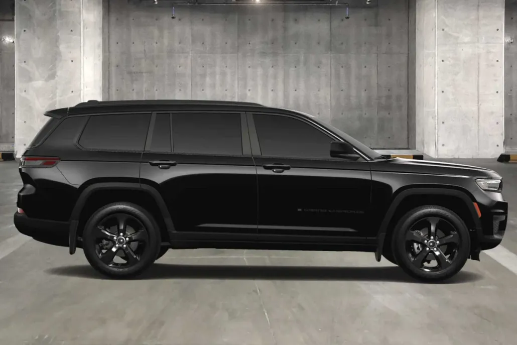 2025 Jeep Grand Cherokee Altitude photo 1