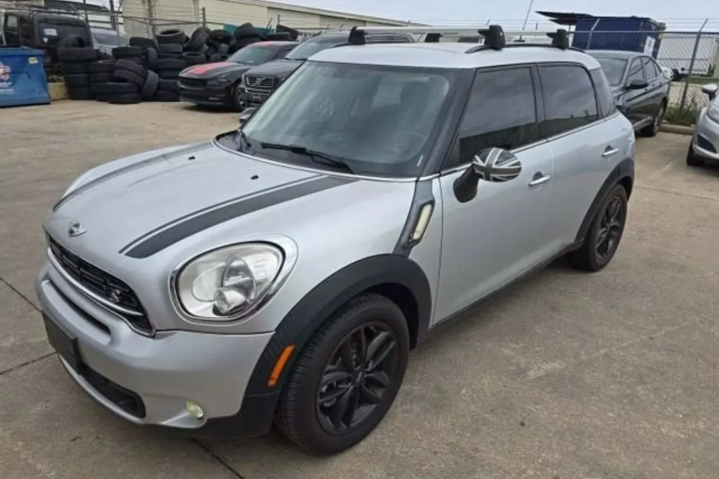2015 Mini Countryman S photo 1