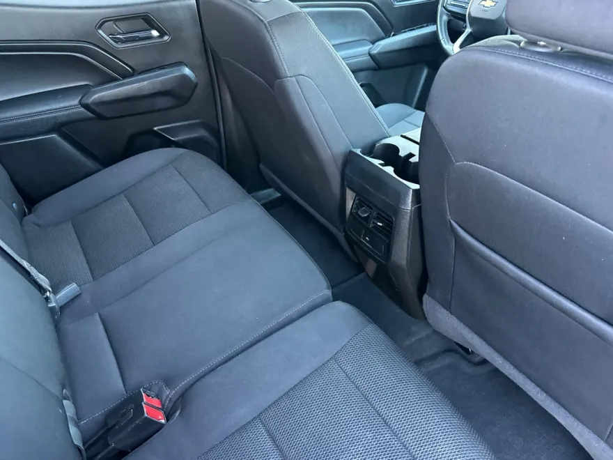 2023 Chevrolet Colorado LT photo 18