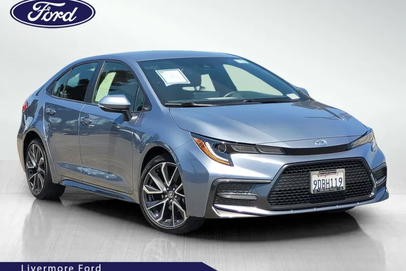 2022 Toyota Corolla SE photo 1