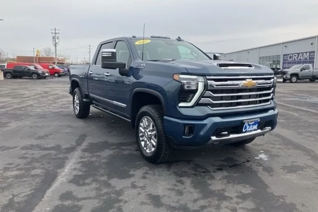 2025 Chevrolet Silverado 2500HD High Country photo 1