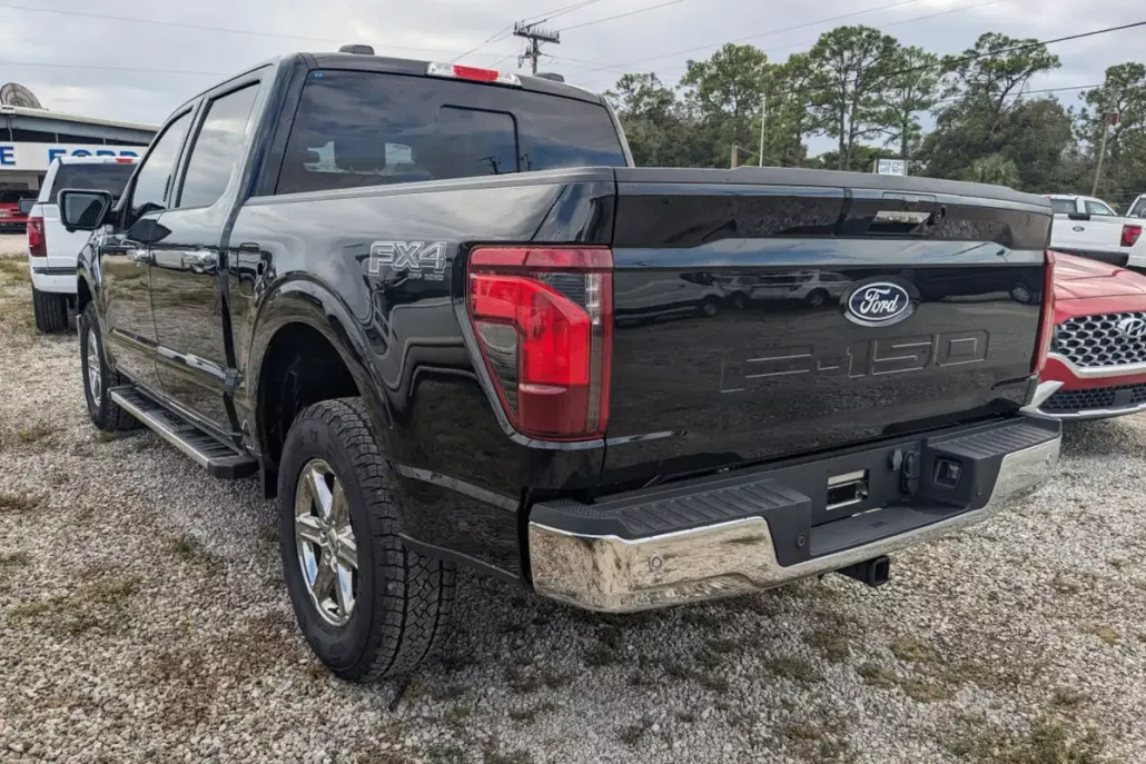 2024 Ford F-150 XLT photo 1