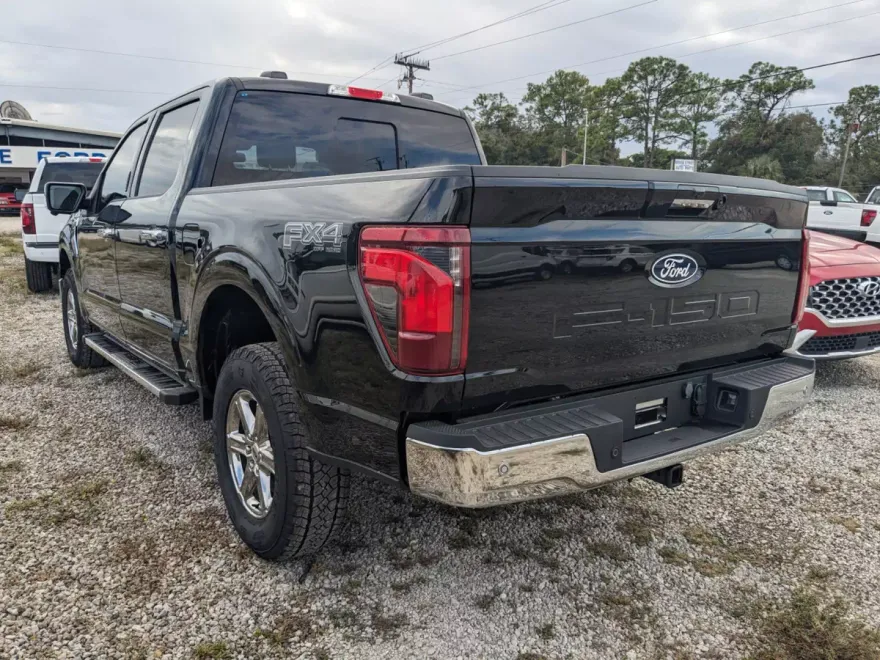 2024 Ford F-150 XLT photo 1