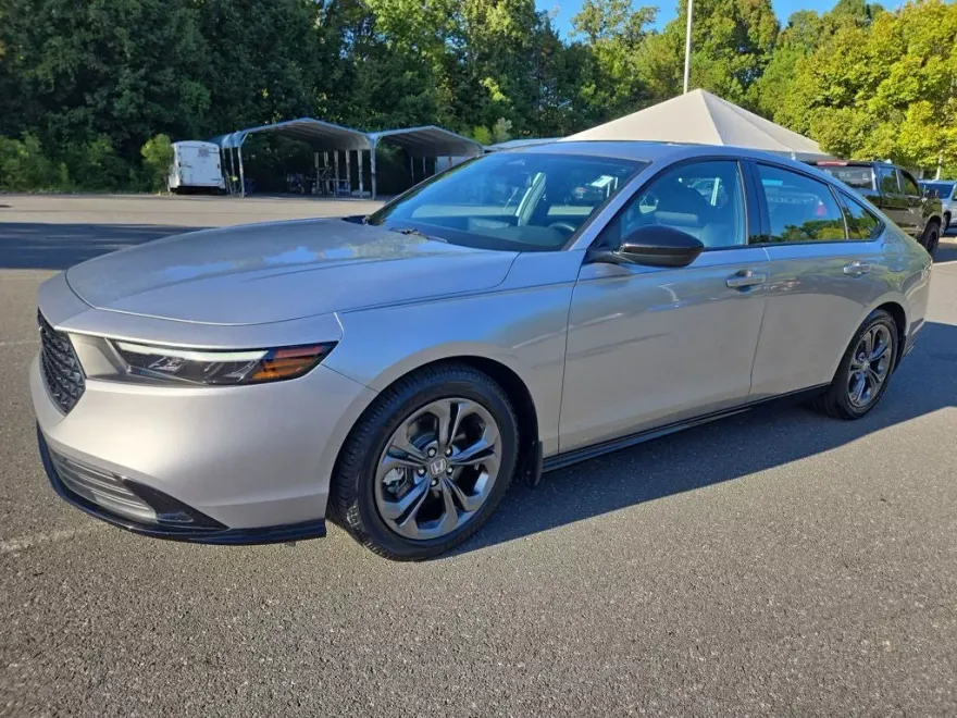 2024 Honda Accord Hybrid Sport-L photo 1