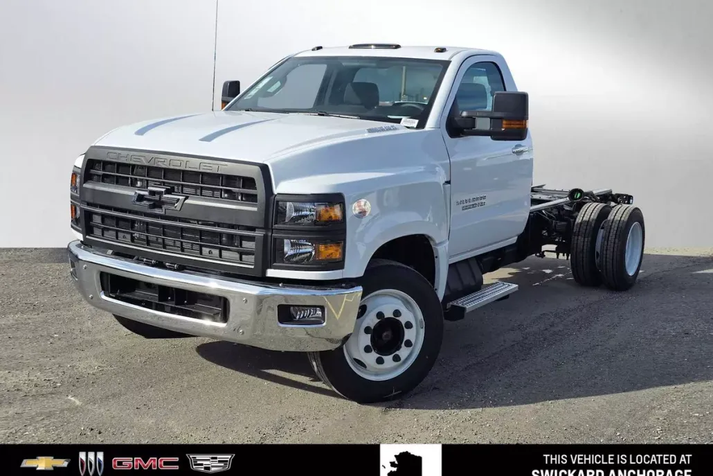 2023 Chevrolet Silverado 5500HD Work Truck photo 1