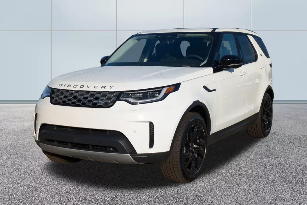 2024 Land Rover Discovery P300 S photo 1
