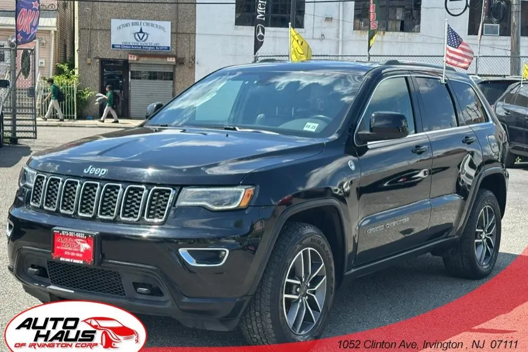 2020 Jeep Grand Cherokee Altitude photo 1