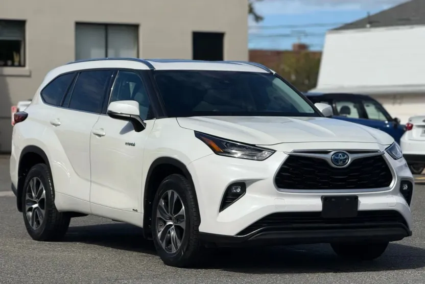 2021 Toyota Highlander Hybrid XLE Sport photo 1