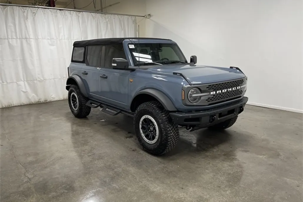 2024 Ford Bronco Badlands photo 1