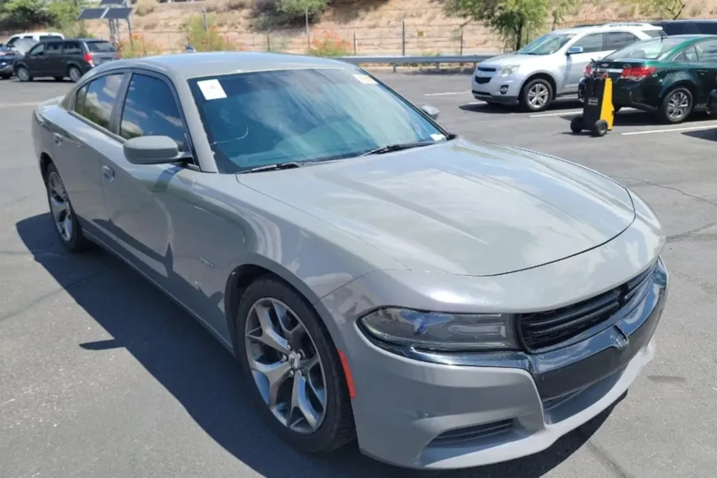 2017 Dodge Charger R/T photo 1