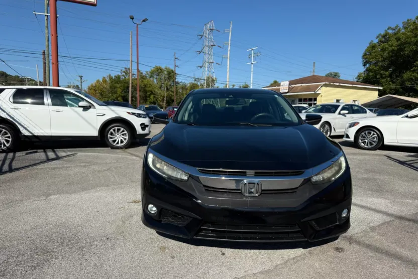 2016 Honda Civic Touring photo 1