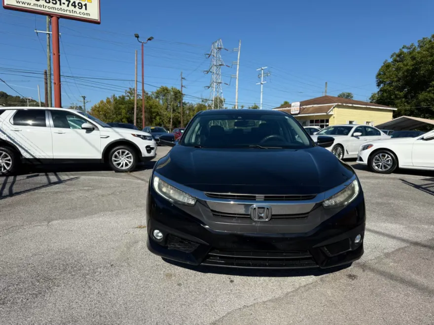 2016 Honda Civic Touring photo 1