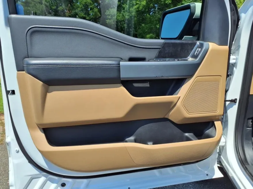 2023 Ford F-150 XLT photo 1
