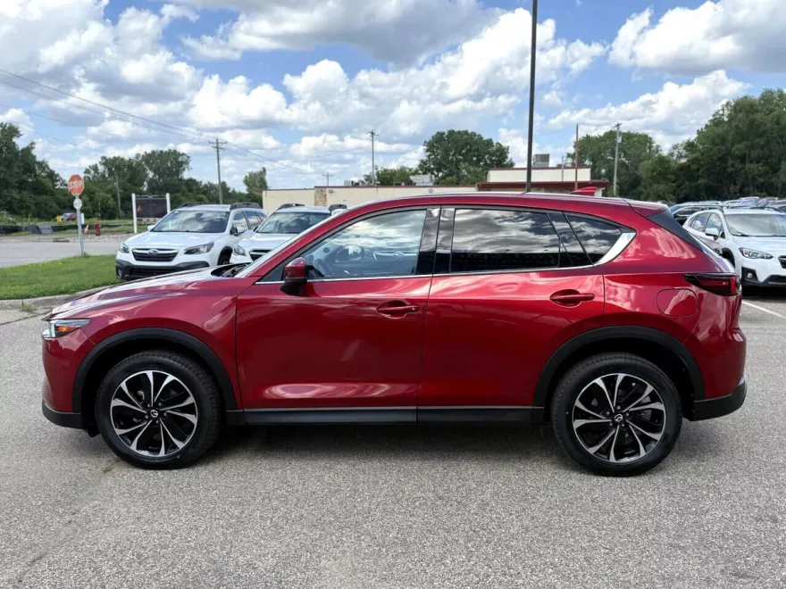 2022 Mazda CX-5 Premium Plus photo 1