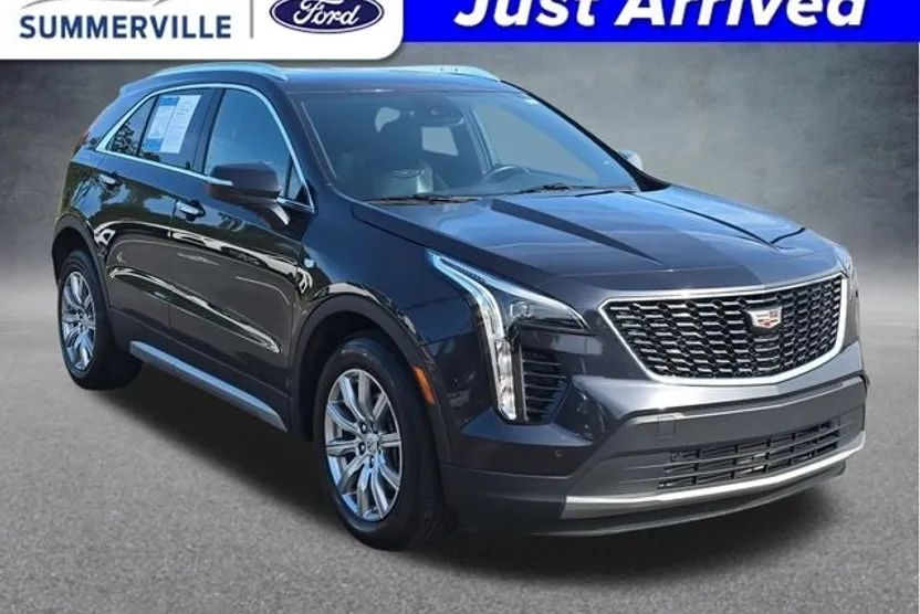 2023 Cadillac XT4 Premium Luxury photo 1