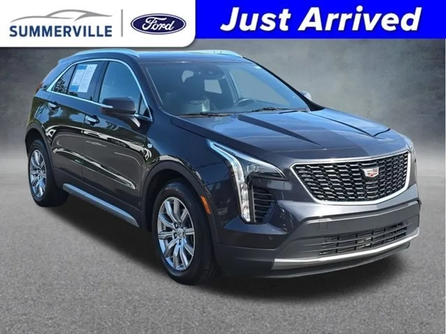 2023 Cadillac XT4 Premium Luxury photo 1