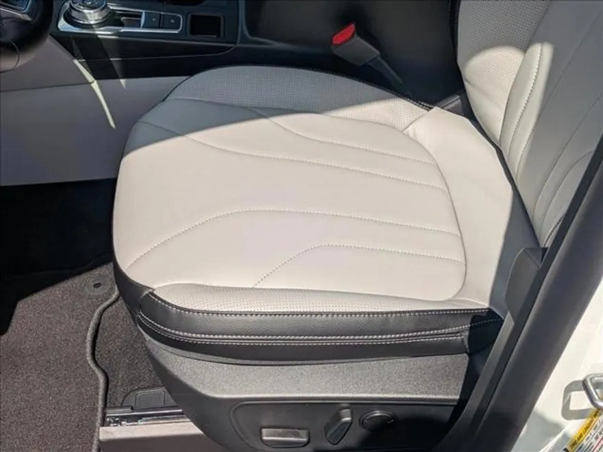 2025 Ford Escape Platinum photo 1