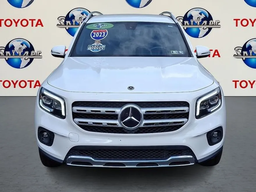2023 Mercedes Benz GLB 250 4MATIC photo 1