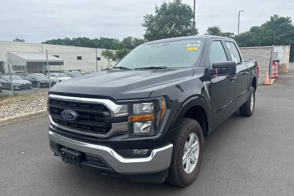 2023 Ford F-150 XLT photo 1