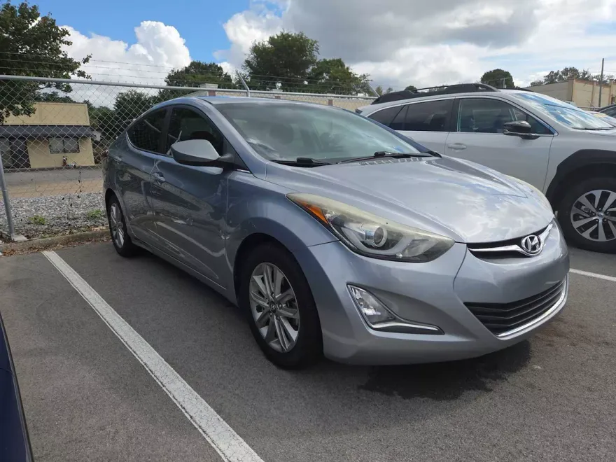 2015 Hyundai Elantra SE photo 1