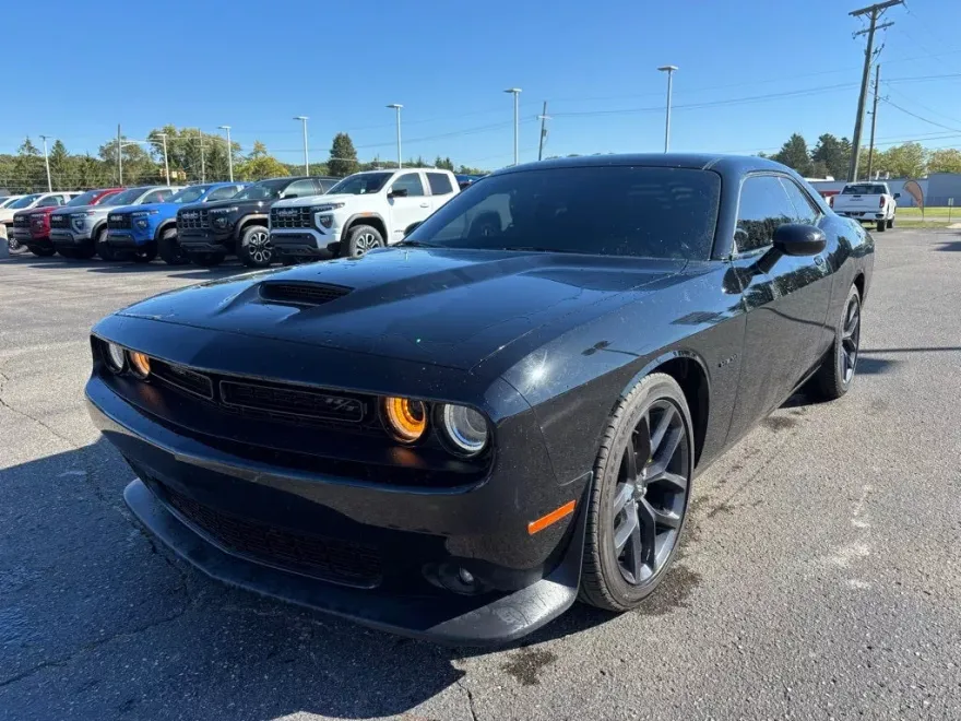 2021 Dodge Challenger R/T photo 1