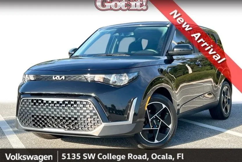 2023 Kia Soul EX photo 1