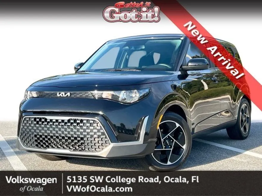 2023 Kia Soul EX photo 1