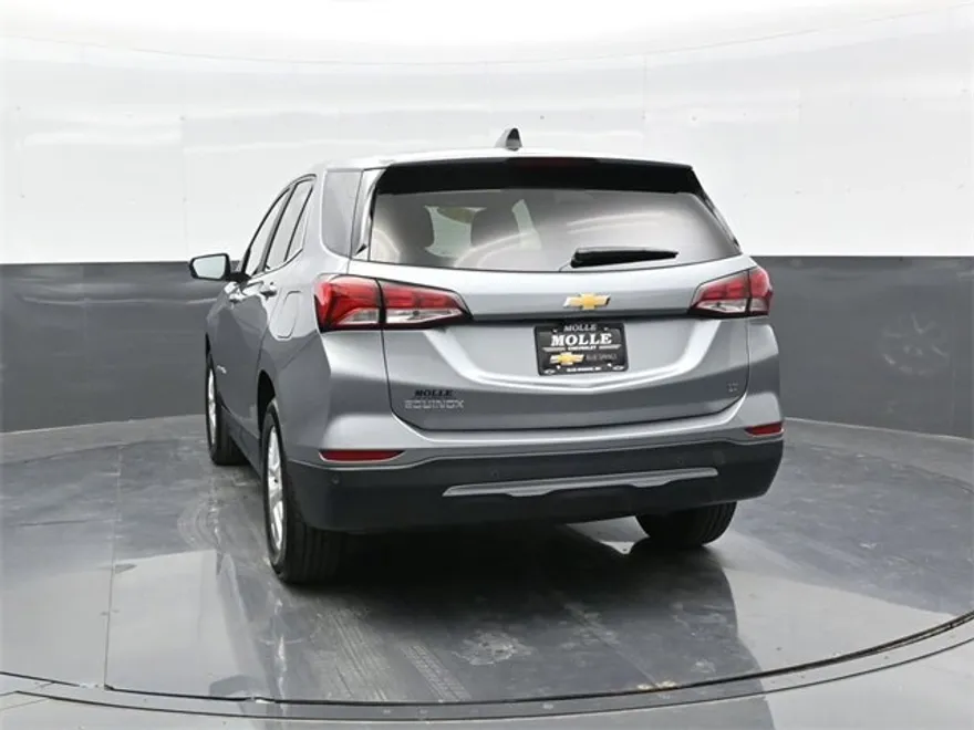 2024 Chevrolet Equinox LT photo 1