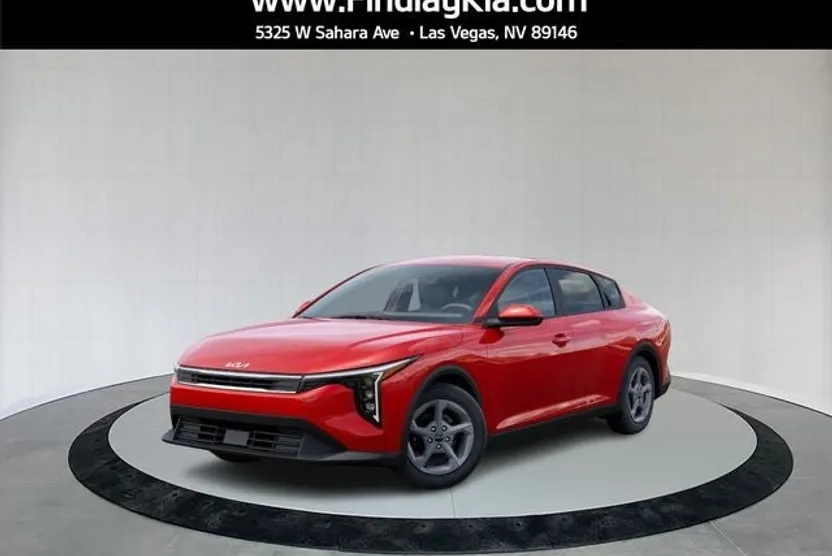 2025 Kia K4 LXS photo 1