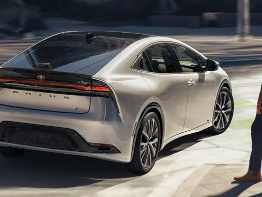 2025 Toyota Prius Limited photo 1