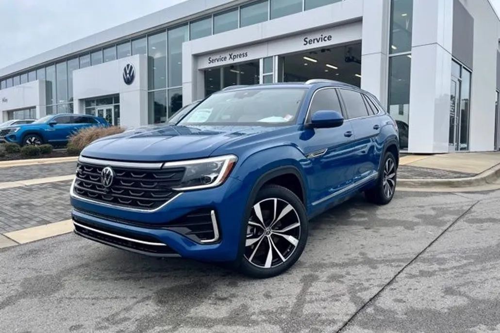 2025 Volkswagen Atlas Cross Sport SEL Premium R-Line photo 1