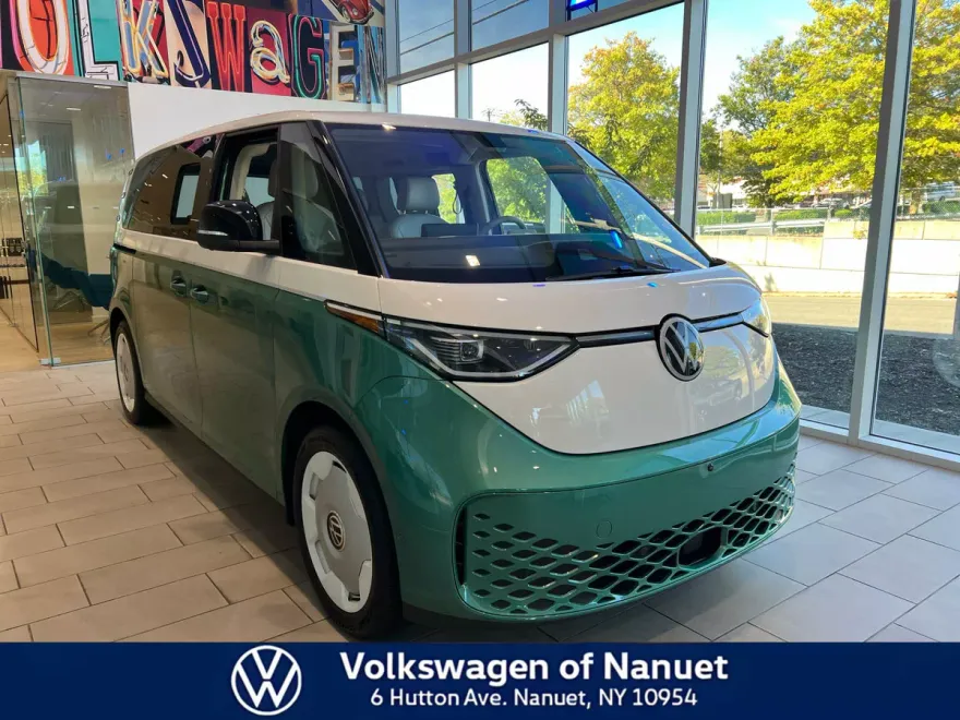2025 Volkswagen ID. Buzz photo 1