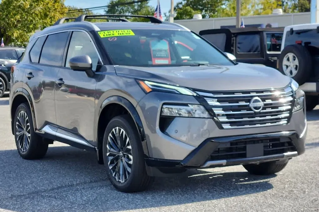 2026 Nissan Rogue Platinum photo 1