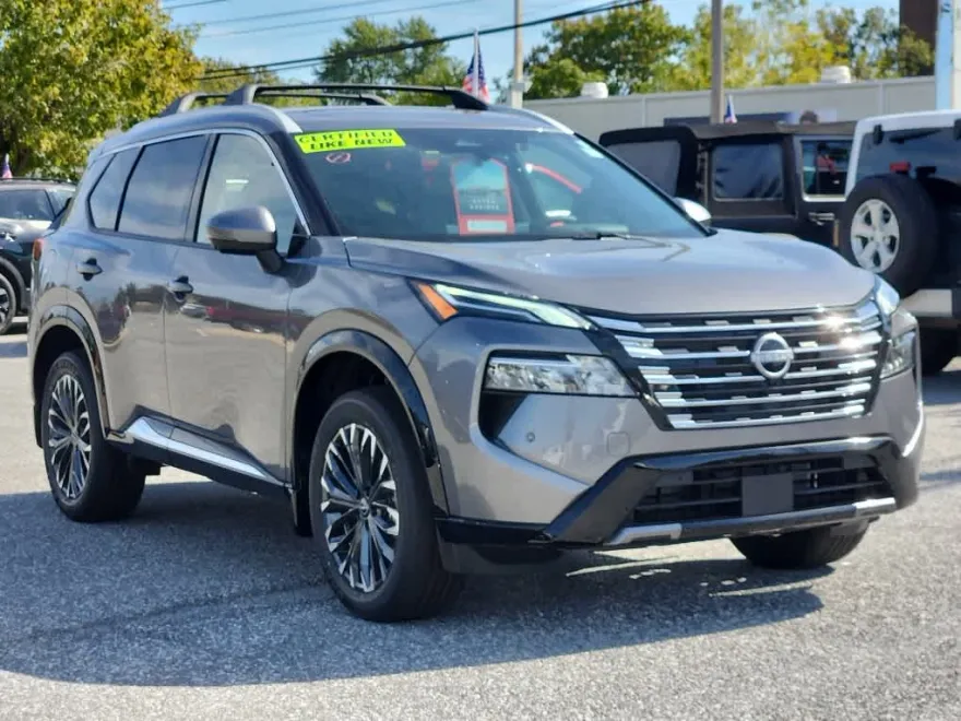 2026 Nissan Rogue Platinum photo 1
